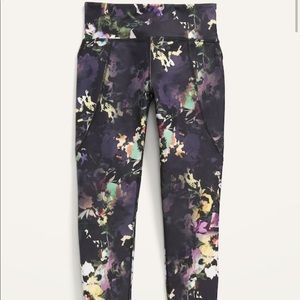 Old Navy Extra High Waisted Powersoft Hidden Pocket Leggings